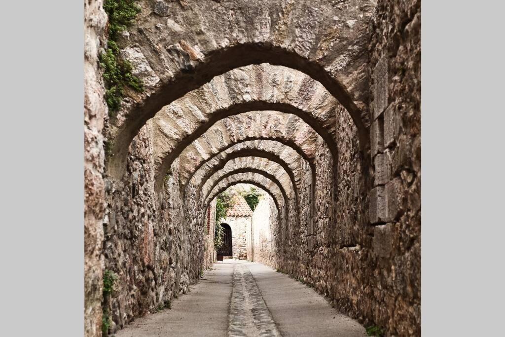 Les Maisons Du Conflent, Maisons Familiales En Pierre Au Coeur Des Remparts Villefranche-de-Conflent Kültér fotó